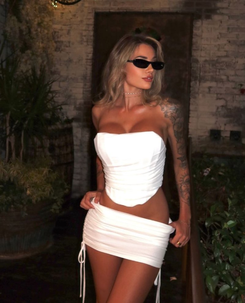 Summer in witte jurk