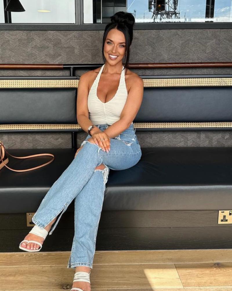 Becky in jeans