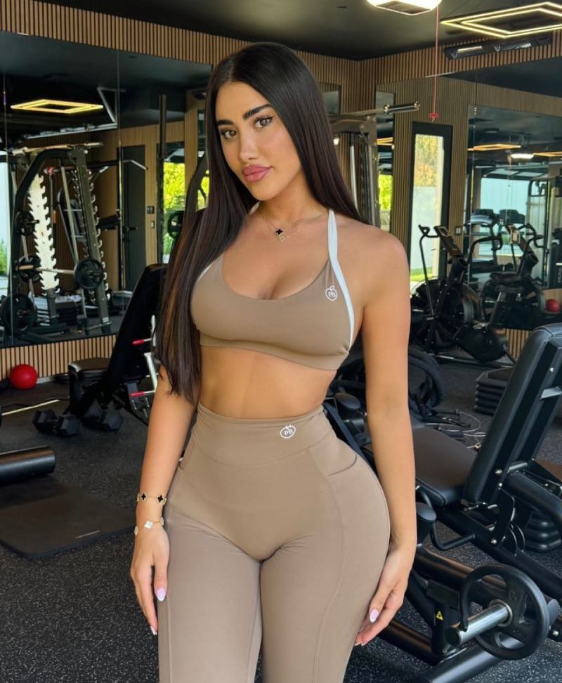 Babe in de fitness