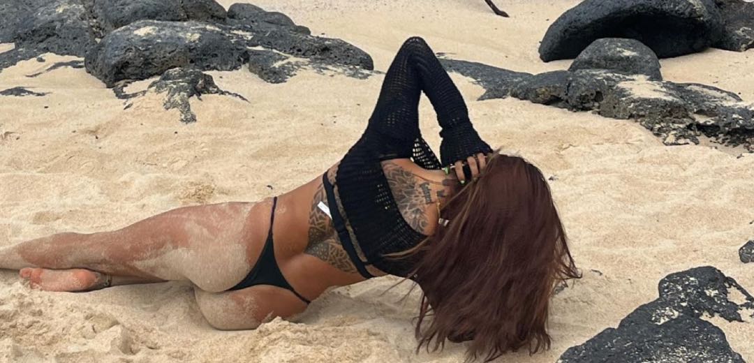 Lavagrl in sexy bikini FT