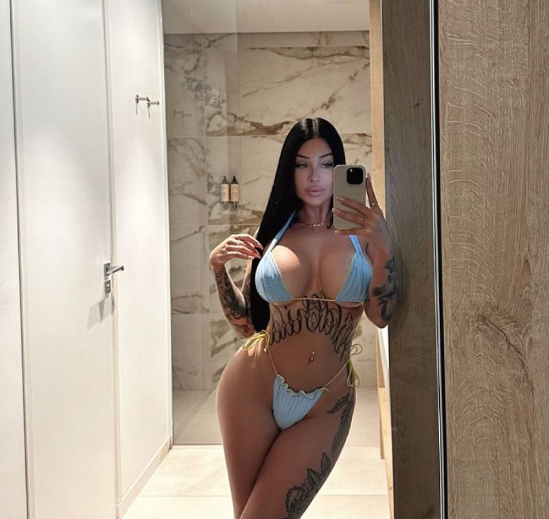 Valerie in bikini