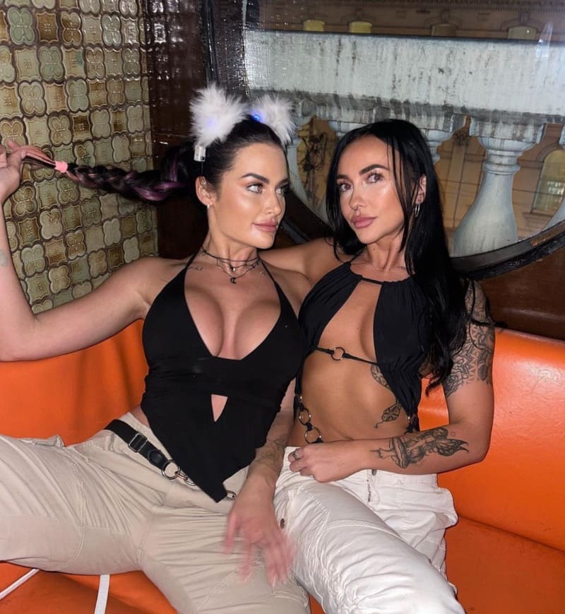 Danie in sexy topje