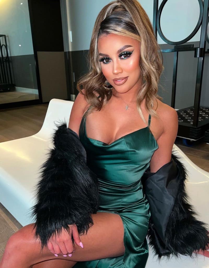 Kathryn in groene jurk 