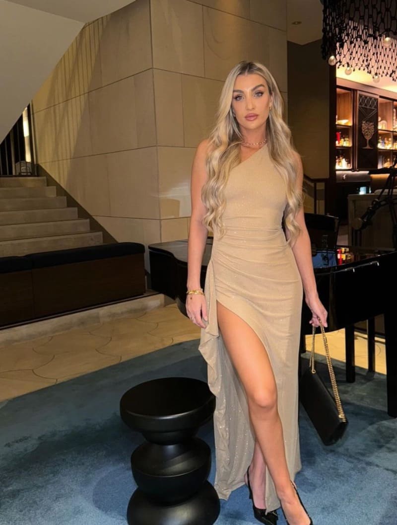 Tamara in jurk