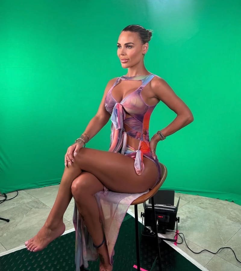 Chantelle in bikini