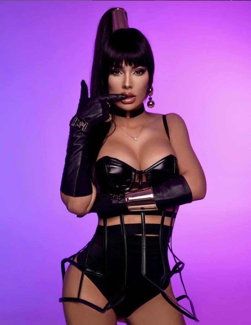Beata in BDSM lingerie