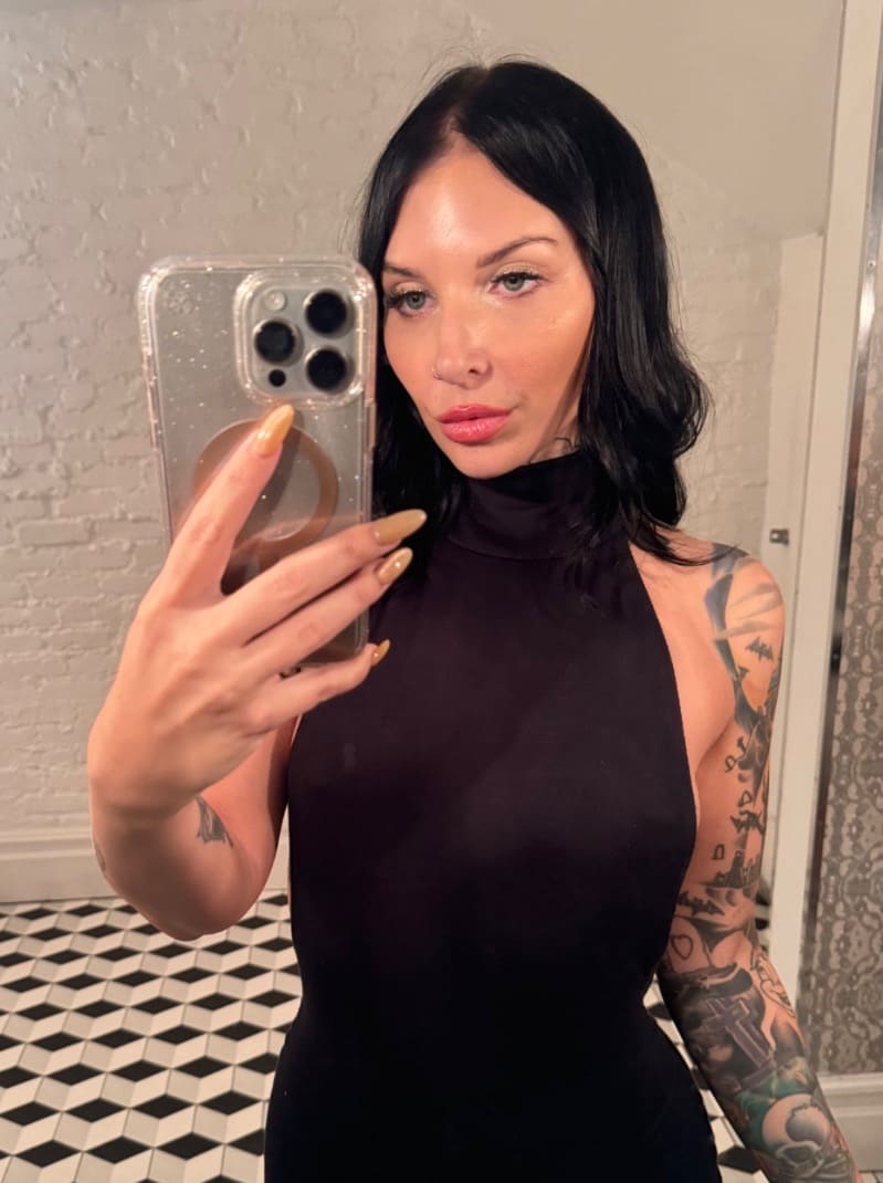 Selfie van adult entertainer Ivy