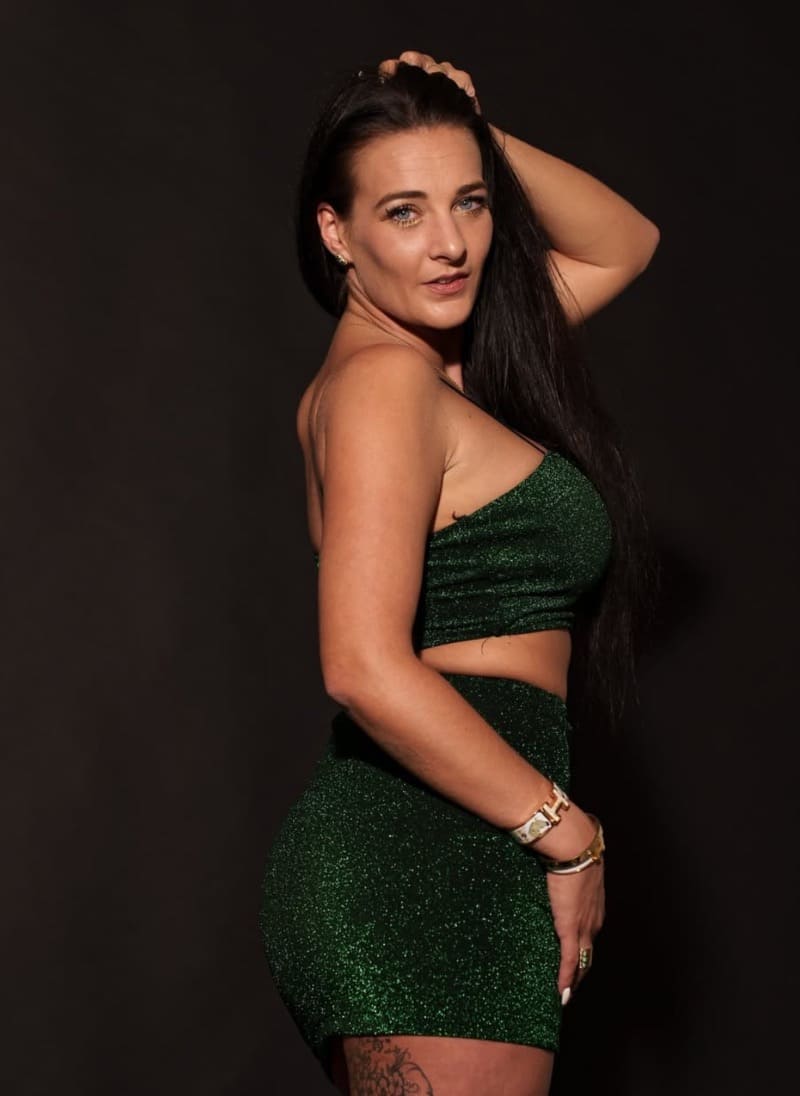 Babe met groene lingerie