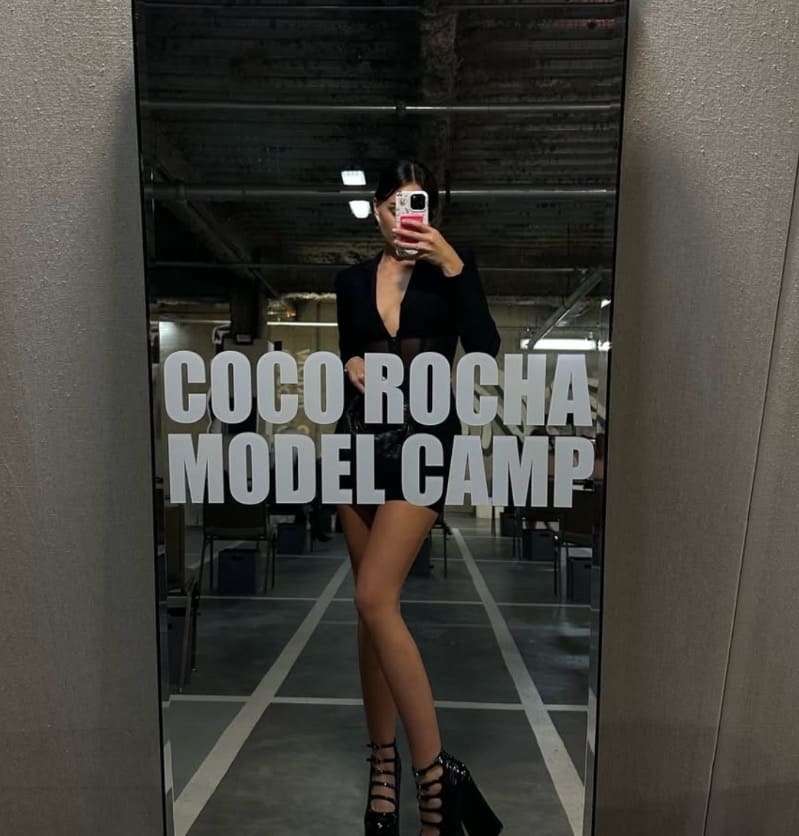 Viktoria op modellen camp