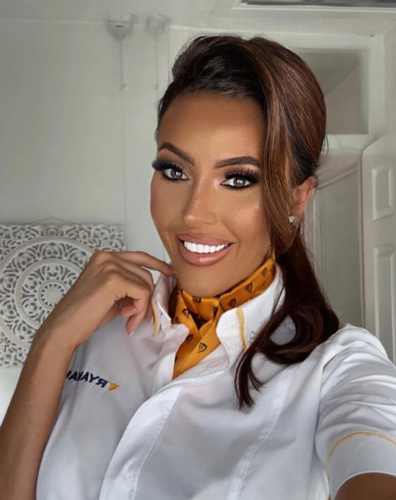 Babe in ryanair kleding