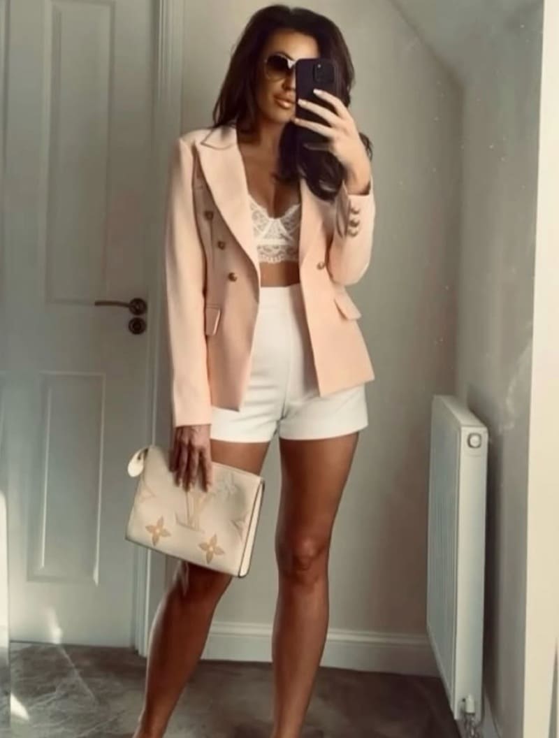 Babe in sexy outfit
