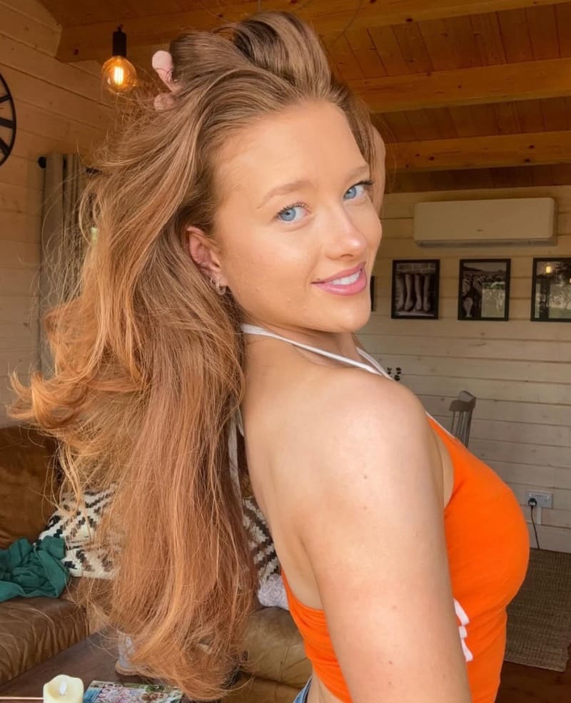 Phoebe in oranje topje