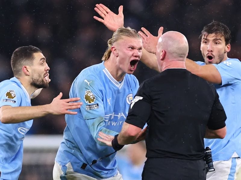 Topsporter schreeuwt op scheidsrechter