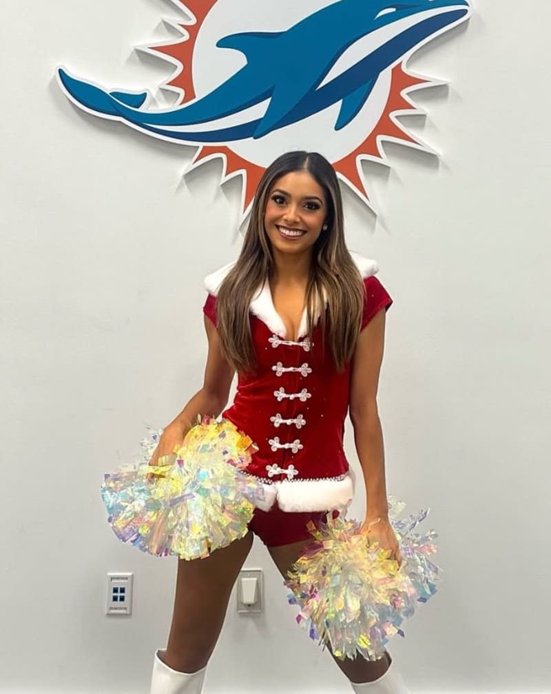 Rosselyn als cheerleader