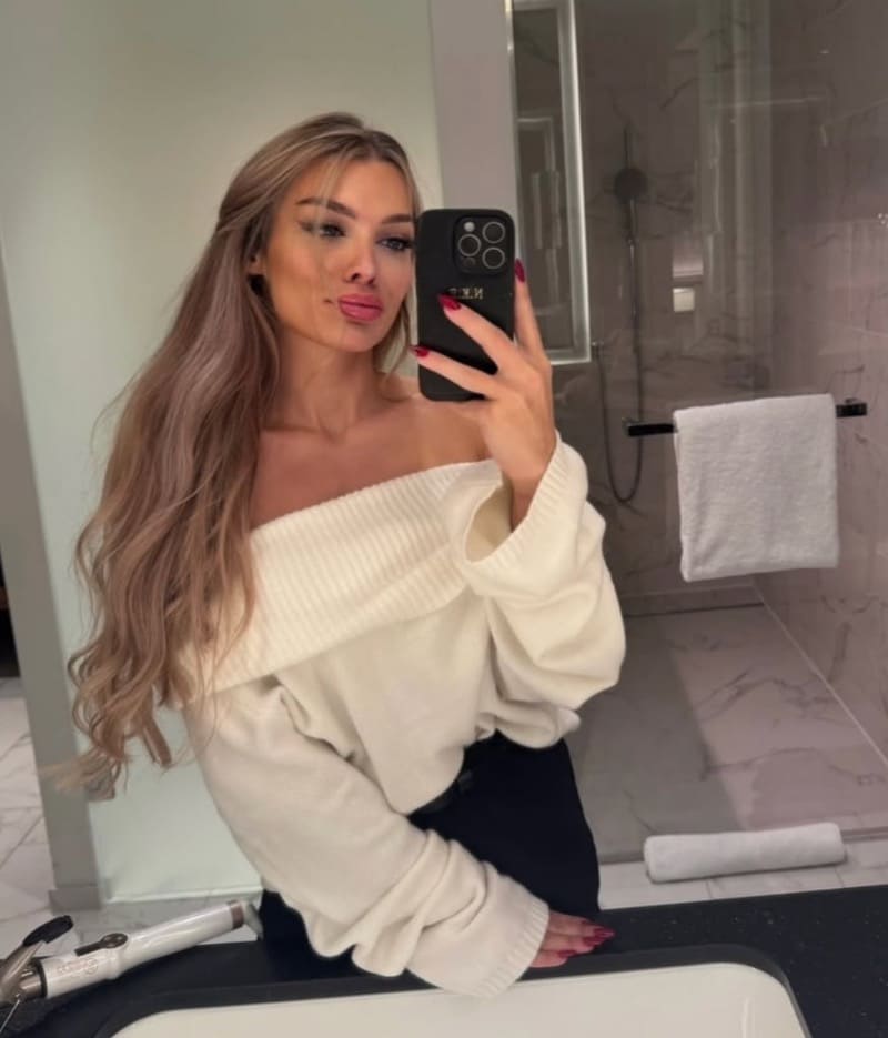 Sexy dame in wit