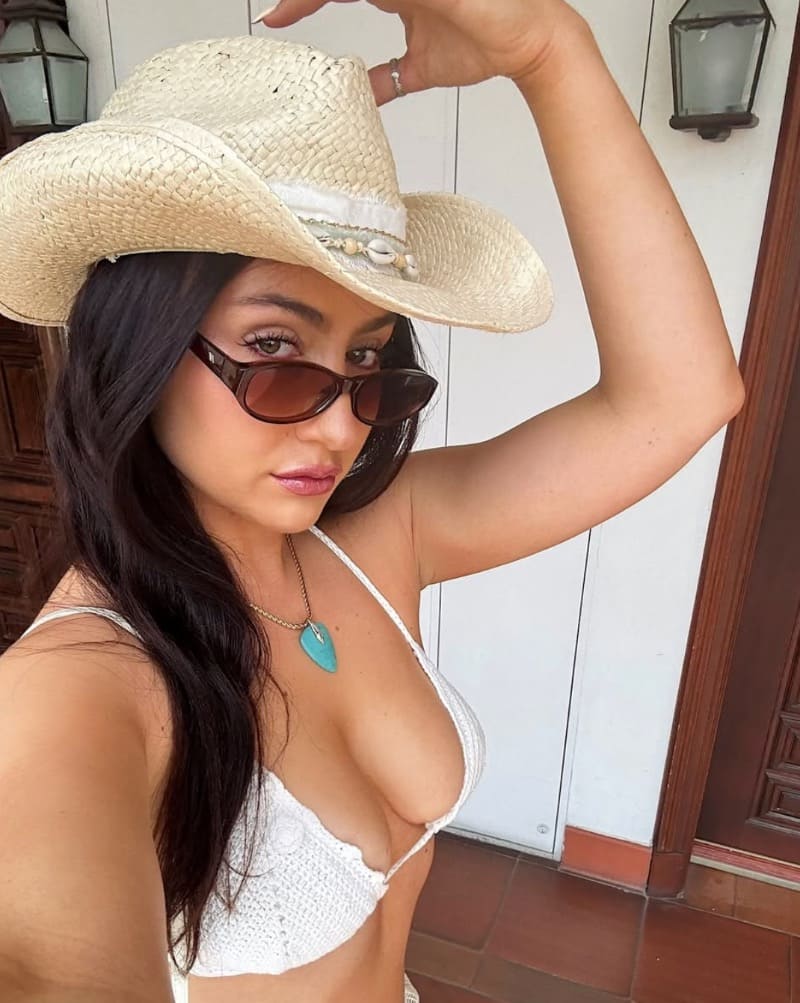 Sexy dame met cowboy hoed