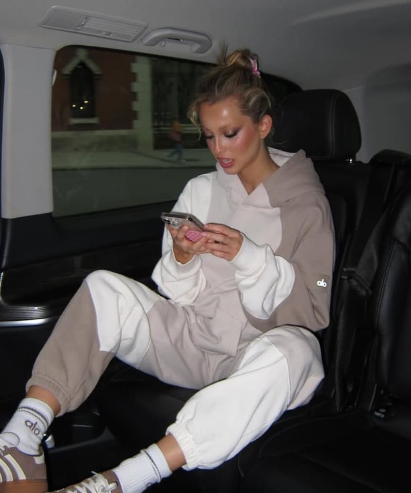 Babe in beige outfit