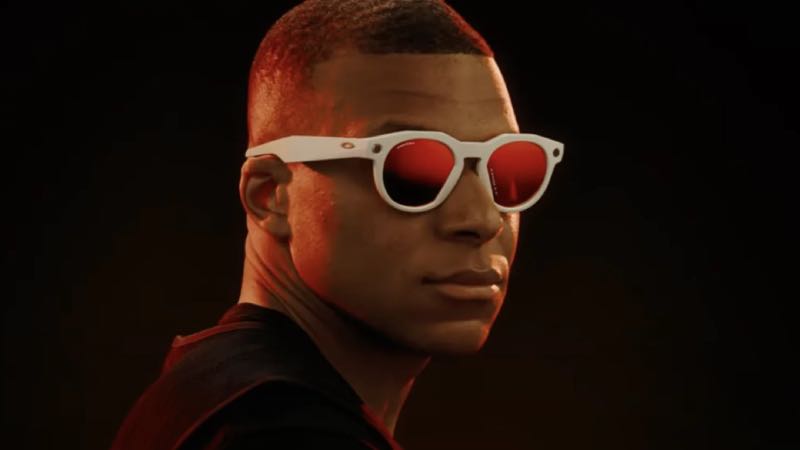 Mbappe draagt oakley zonnebril
