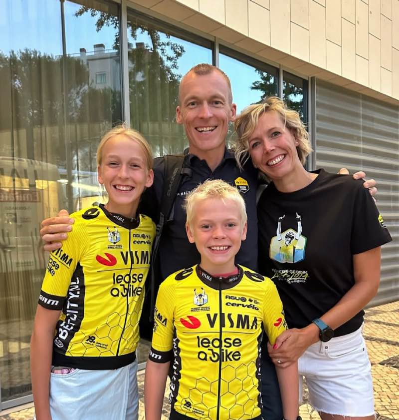Robert Gesink met vrouw Daisy gesink en kinderen 
