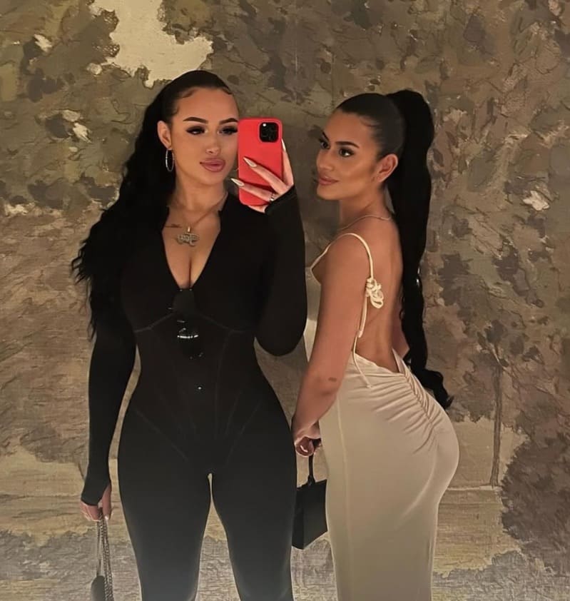 Sexy brunettes in hete outfits