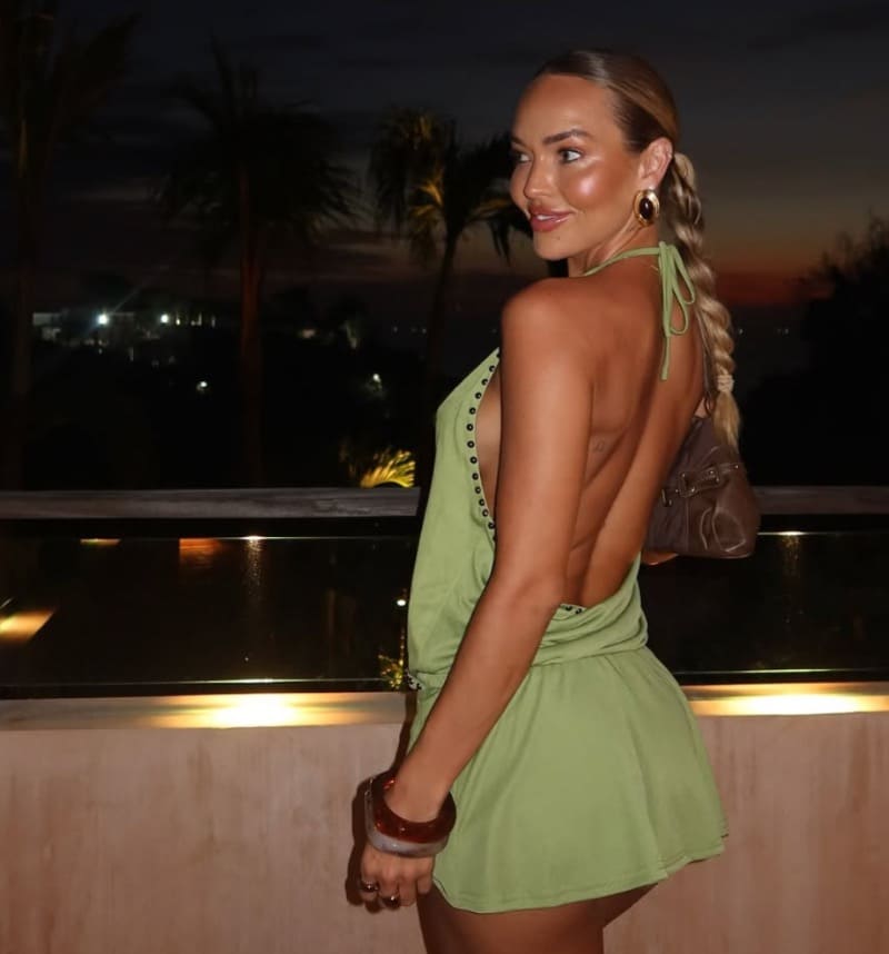 Babe in kort rokje
