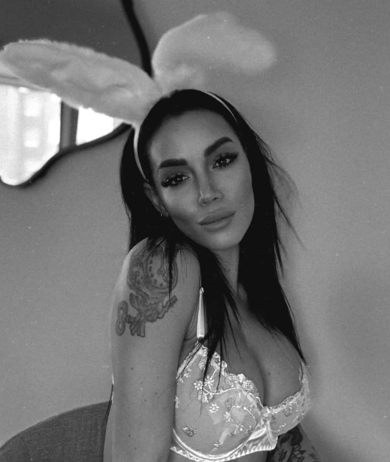 Mati in witte lingerie