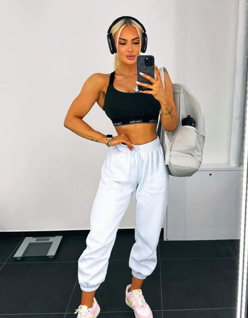 Babe in topje