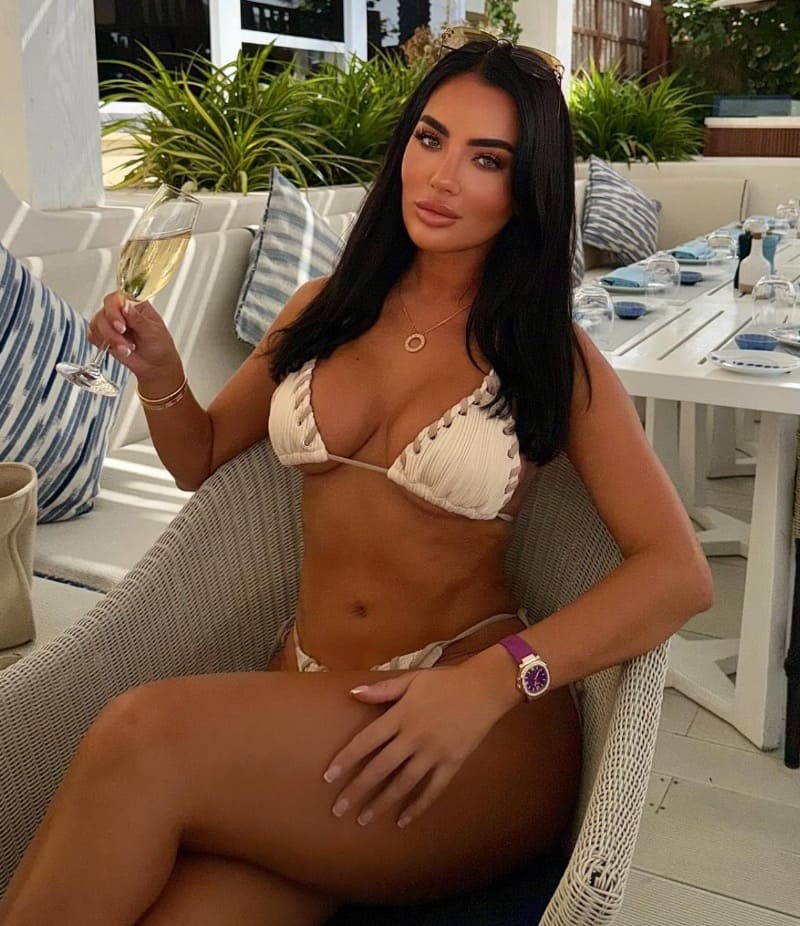 Yazmin in bikini