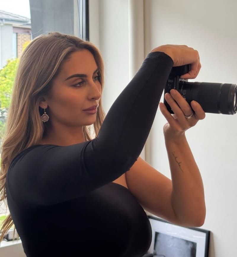Sexy dame met camera
