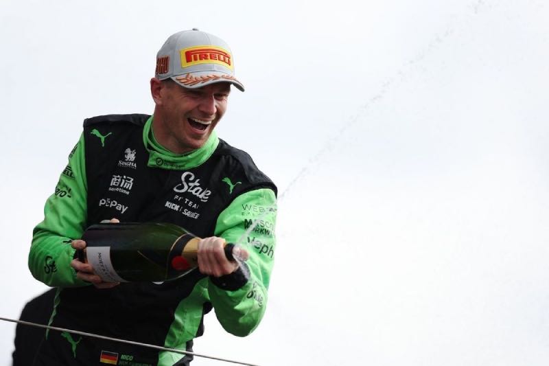 Nico Hülkenberg celebrating