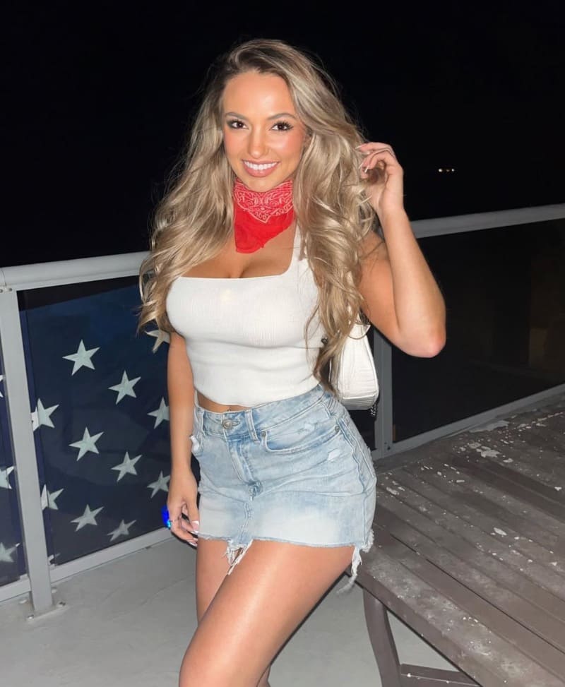 Sexy dame in wit