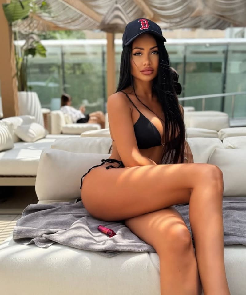 Marya in bikini