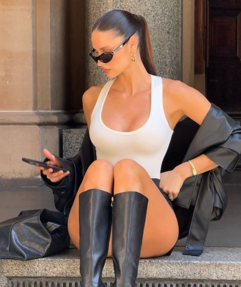 Sexy dame in coole outfit