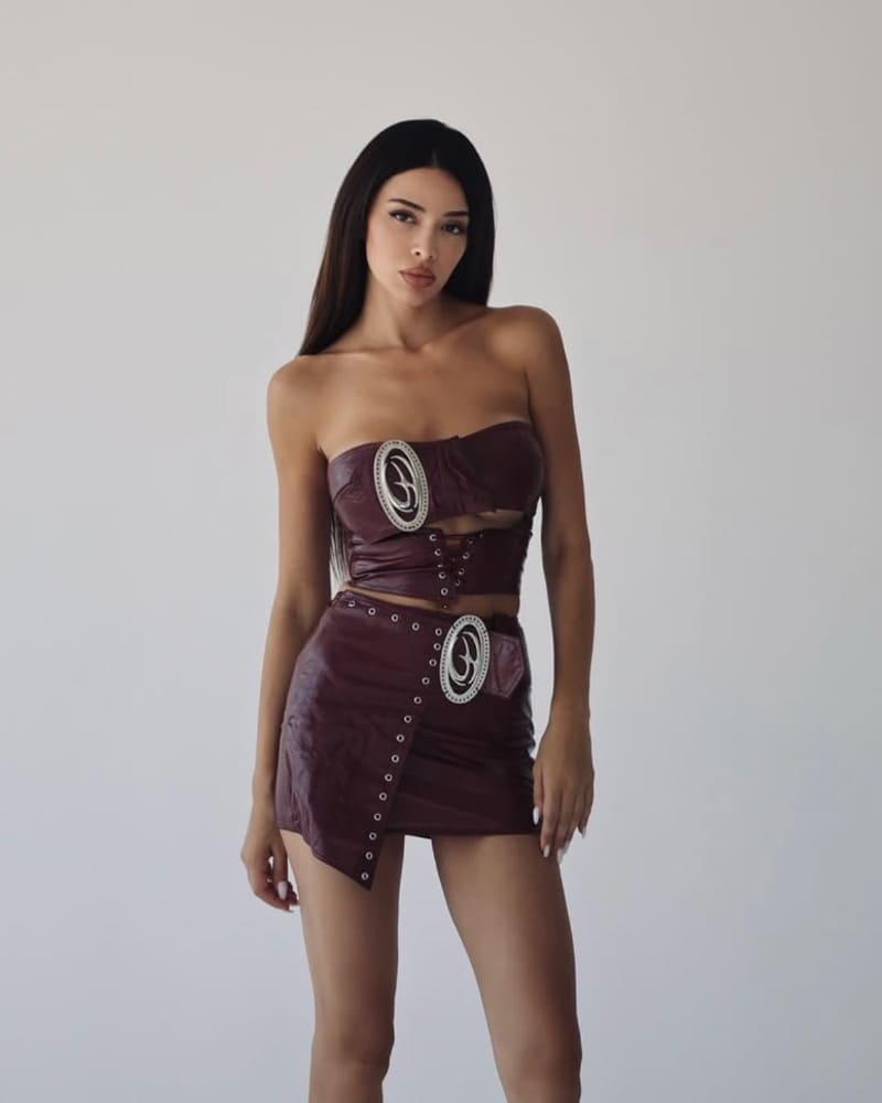 Babe met strak figuurtje