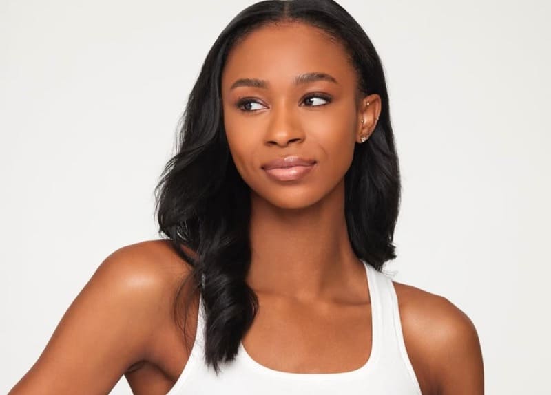 Trace in sexy wit topje