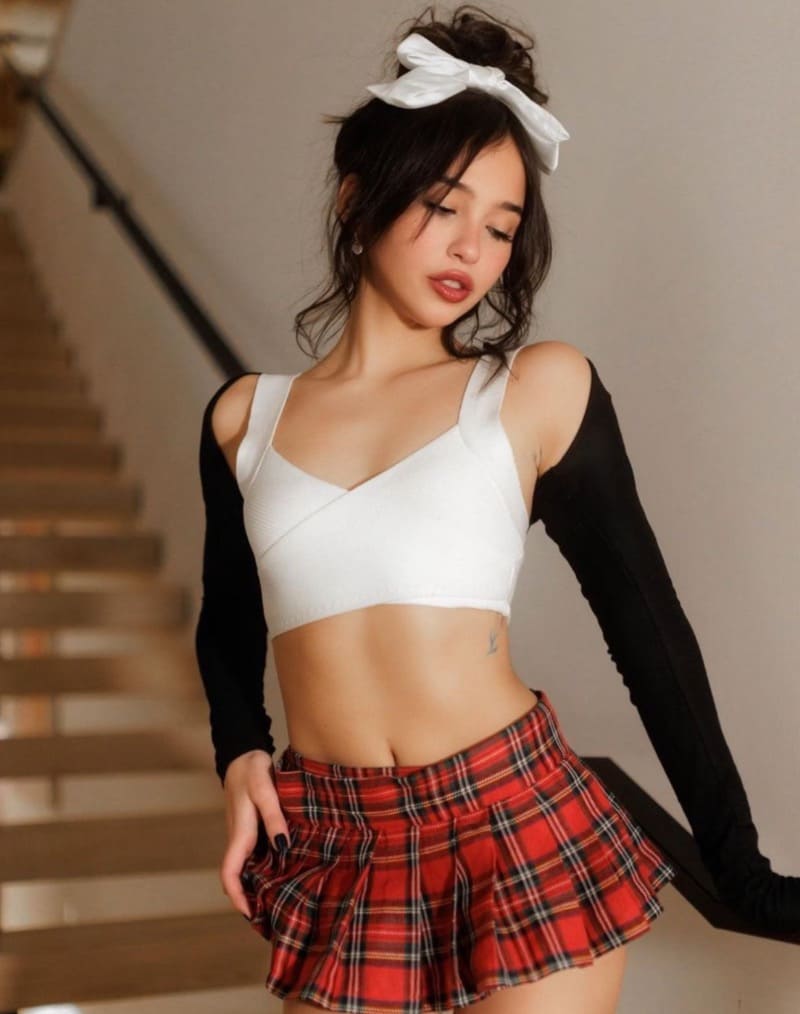 Heet model in kort rokje