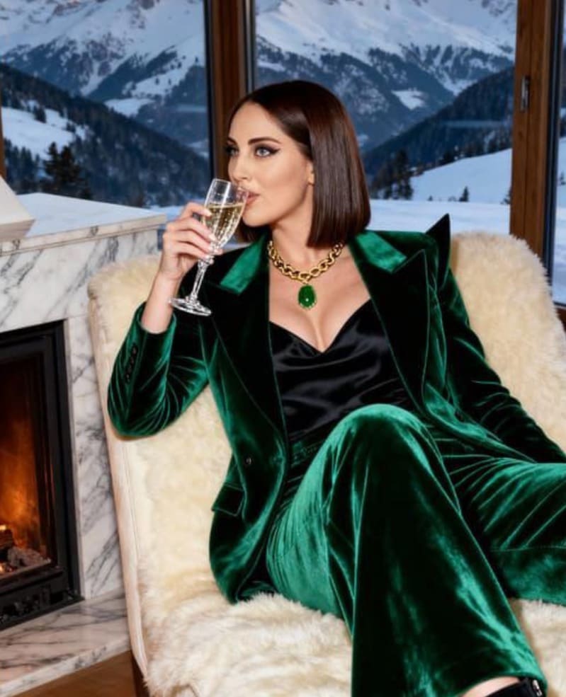 Nickey in sexy groene outfit