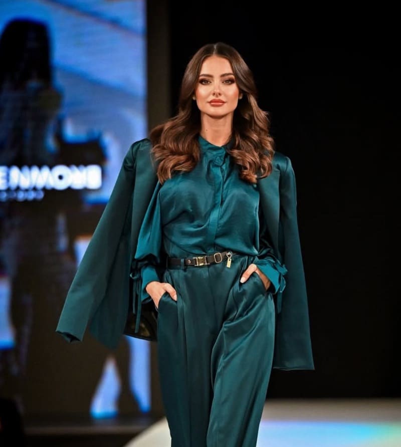 Simona op catwalk