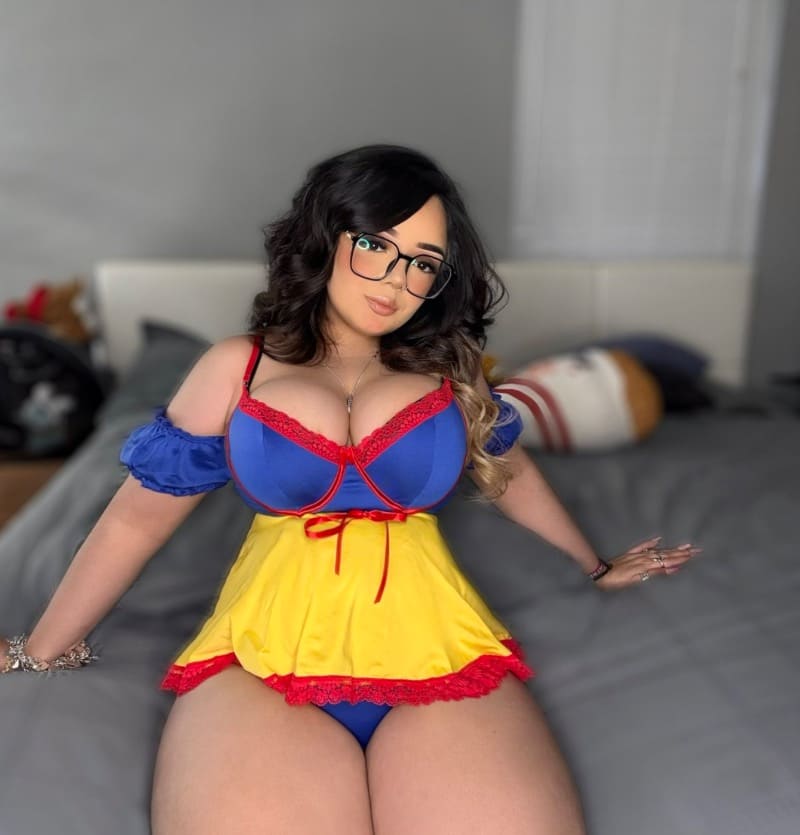 Sexy dame met dikke tieten