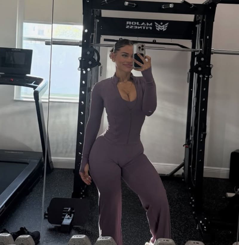 Babe met dikke tieten