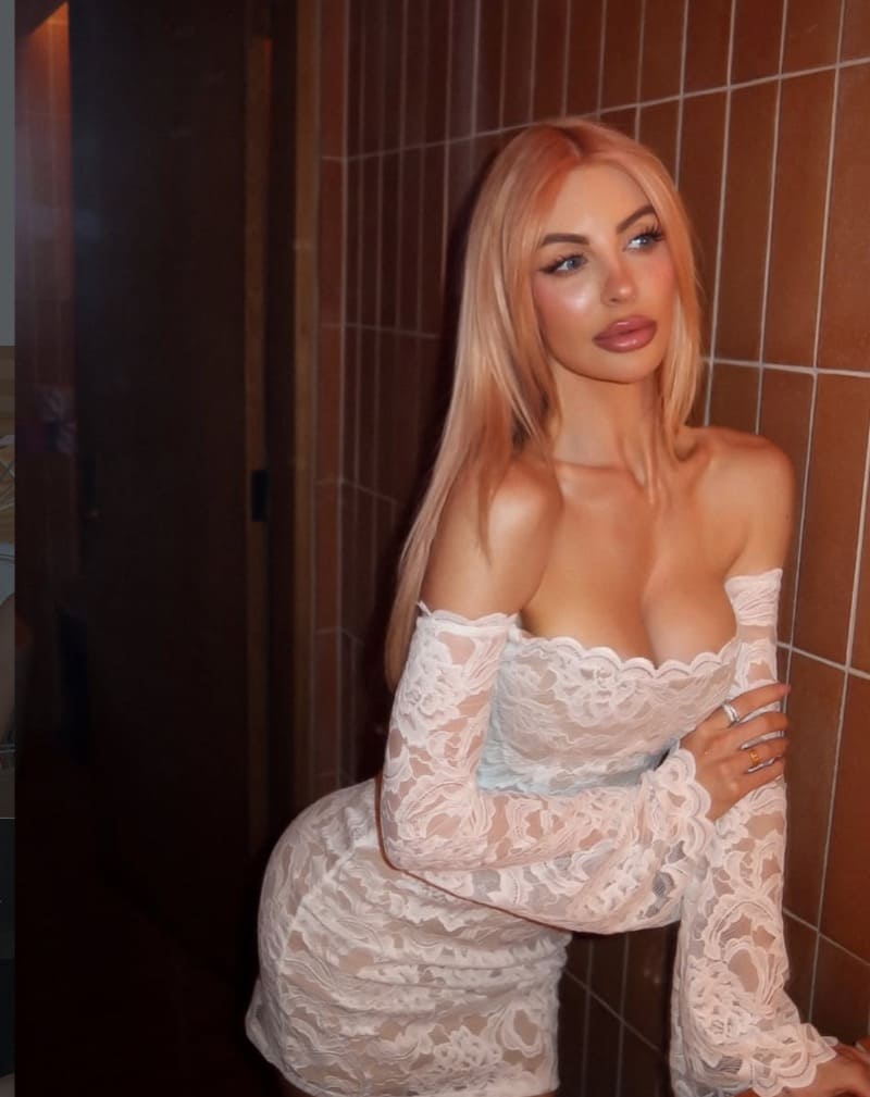 babe met dikke tieten