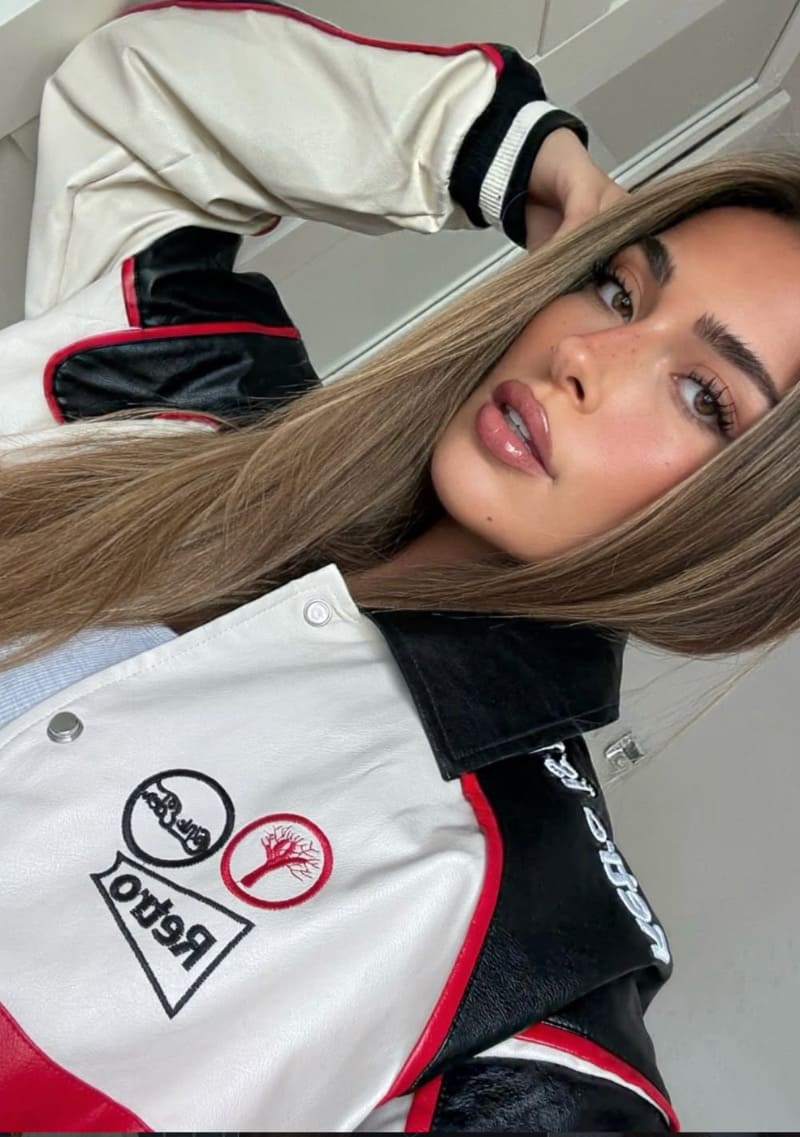 Valentina in sexy jasje