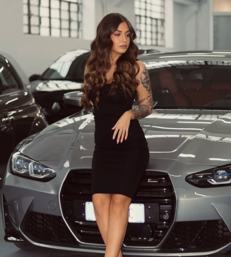 Giorgia op coole BMW