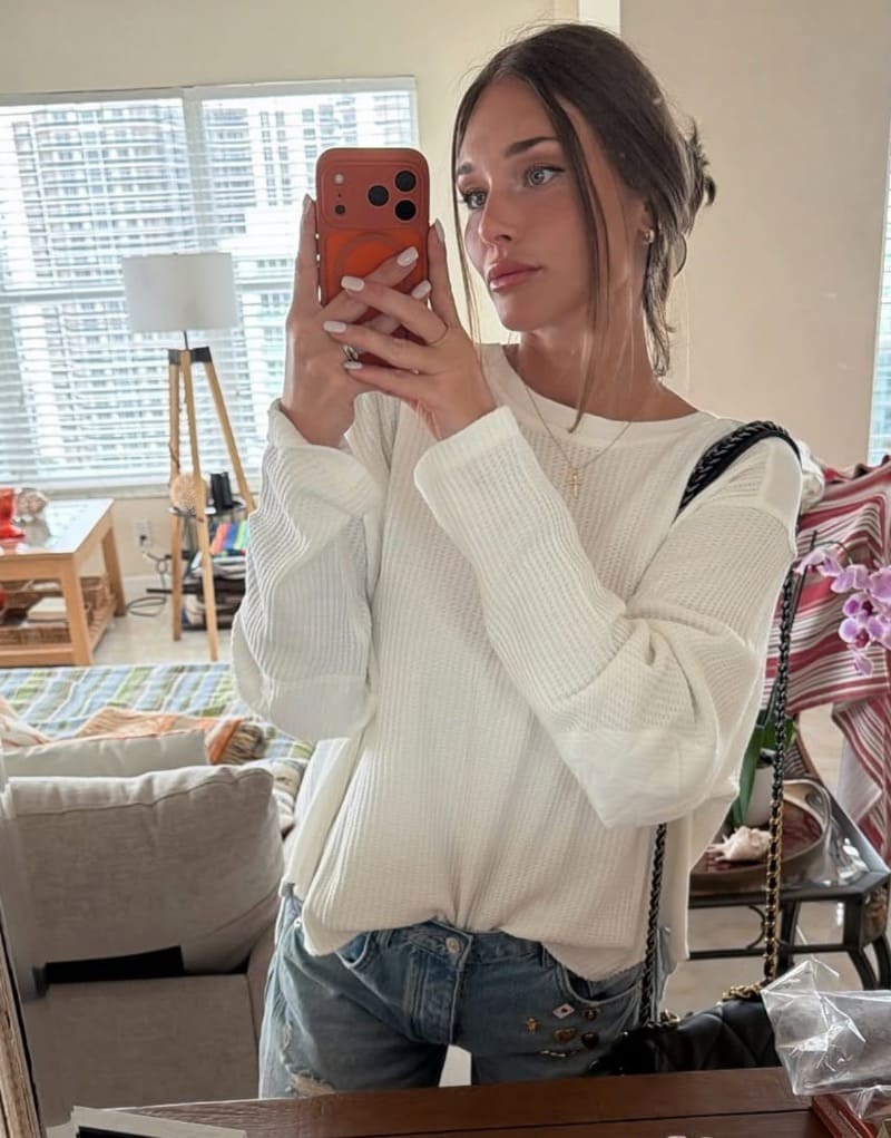 Carolyn in coole outfit