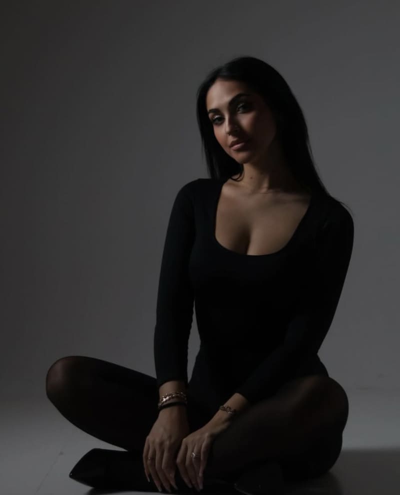 Sexy model met dikke tieten