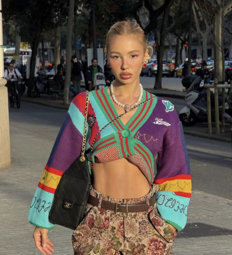 Sexy model in topje