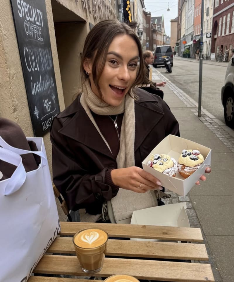 Femke op café