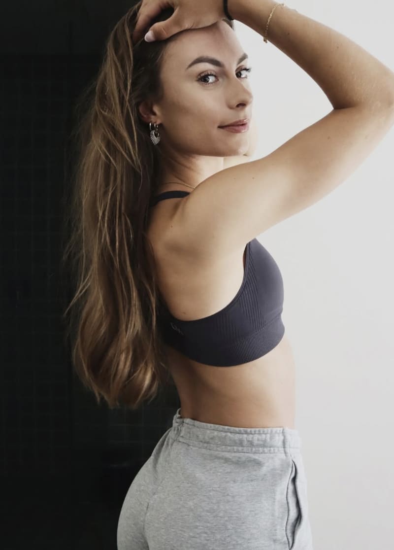 Femke in sexy outfit