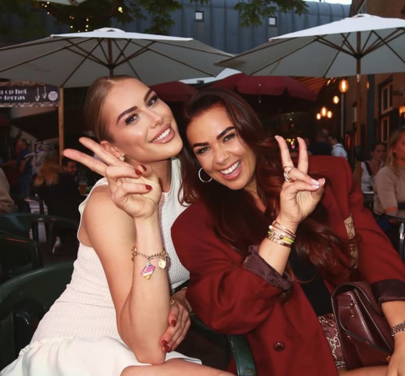 Babes in sexy outfits