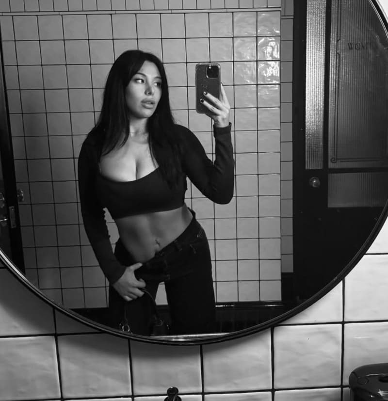 Mili in badkamer selfie